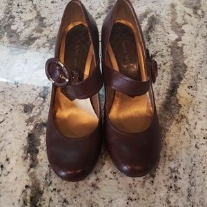 Nine West mary jane heel
